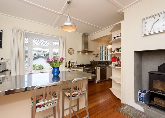  at 32 Cashmere Avenue, Khandallah, Wellington