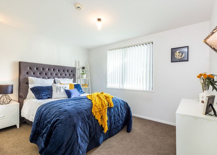  at 32/68 Mountain Road, Mount Wellington, Auckland
