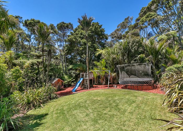  at 42 Landing Road, Titirangi, Auckland