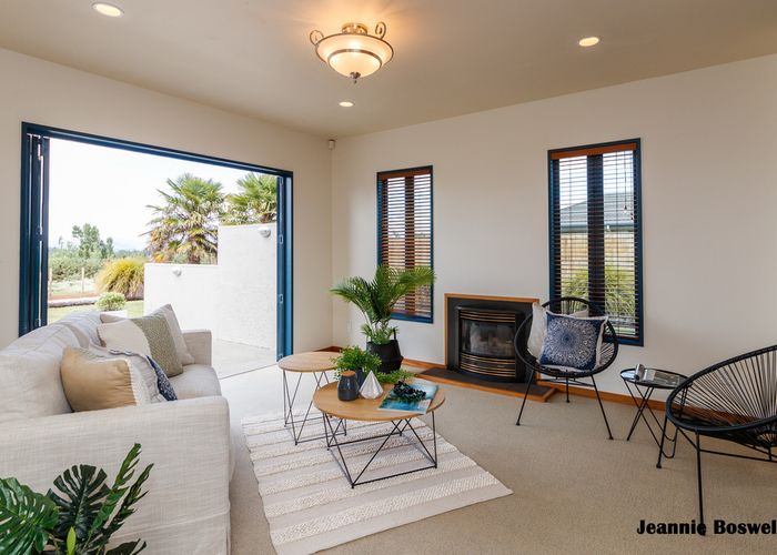  at 55 Royal Oak Drive, Kelvin Grove, Palmerston North