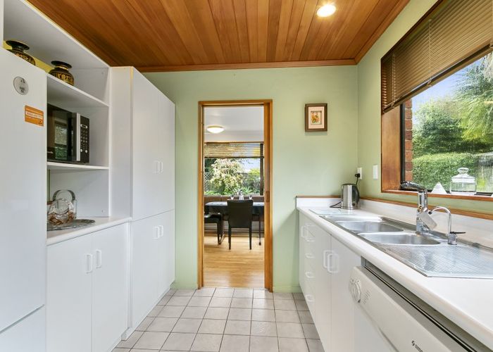  at 36A WHITES LINE WEST, WOBURN, LOWER HUTT