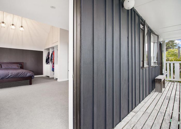  at 136 Mountain Road, Henderson Valley, Auckland