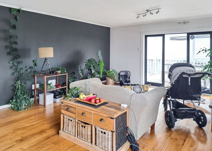  at 1A Aberdeen Road, Castor Bay, North Shore City, Auckland