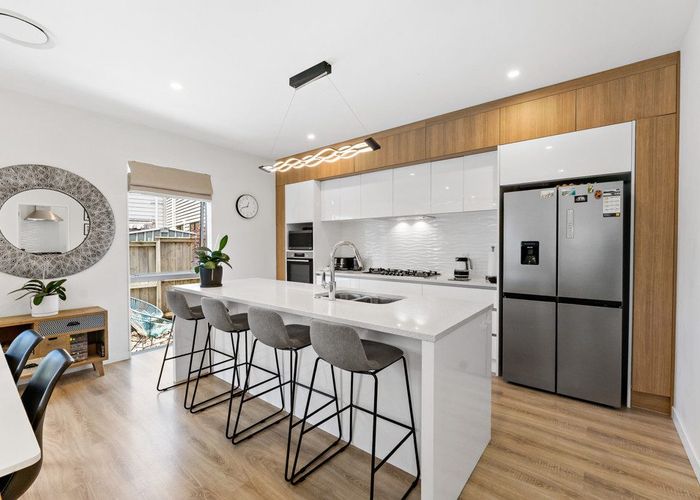  at 10 Roa Avenue, Hobsonville, Waitakere City, Auckland