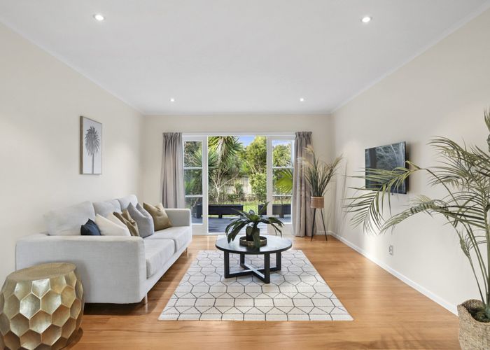  at 5A Bishop Street, Green Bay, Auckland