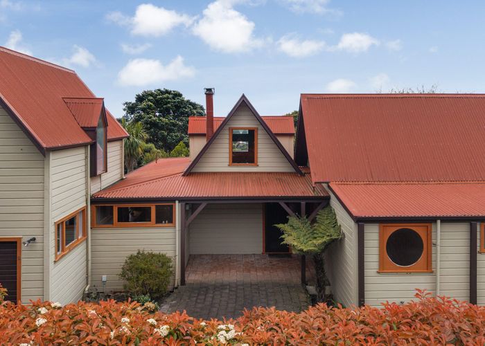  at 6 Huia Street, Waikanae