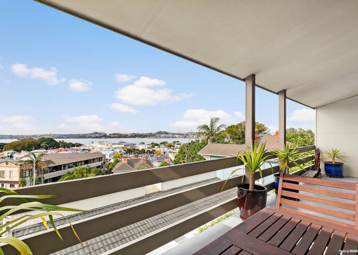  at 7/66 Victoria Road, Devonport, Auckland