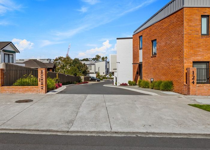  at 115/124 Taylors Road, Mount Albert, Auckland City, Auckland