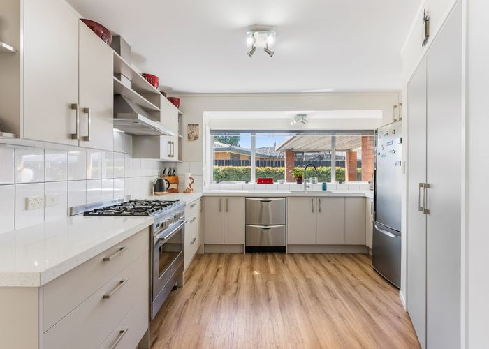  at 13 Donegan Place, Conifer Grove, Takanini