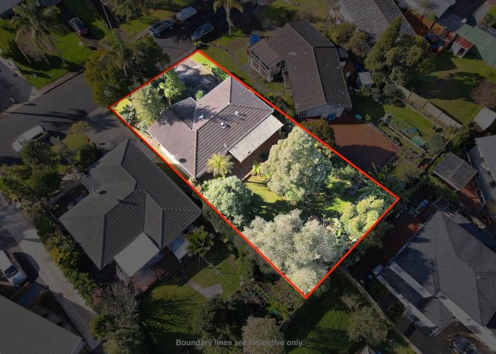  at 44 Normanton Street, Glenfield, Auckland