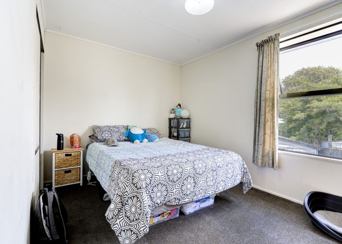  at 2B Tui Avenue, Forest Lake, Hamilton