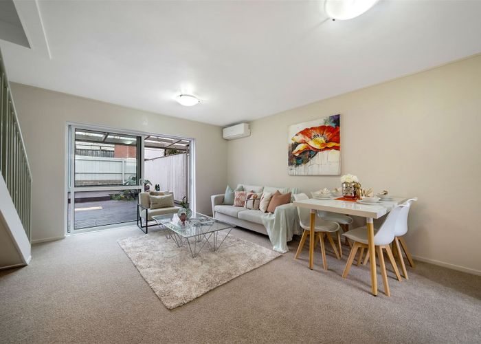 at 5/42 Sheridan Drive, New Lynn, Auckland