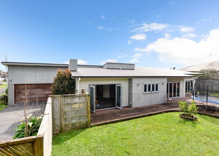  at 10 Hawkridge Rise, Huntington, Hamilton