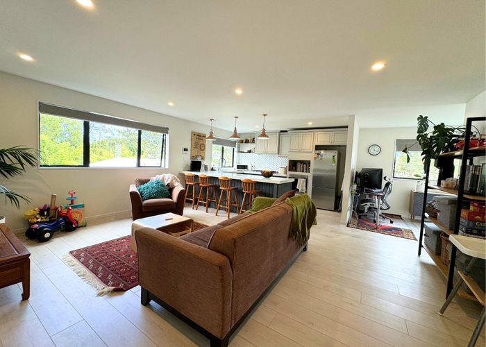  at 10 Mahinga Place, Massey, Waitakere City, Auckland