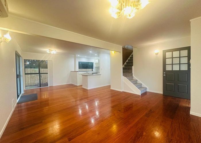  at 2/23 Carlton Street, Hillsborough, Auckland City, Auckland