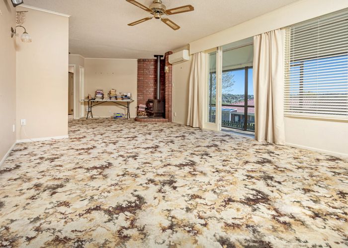  at 38 Blakeborough Drive, Forrest Hill, North Shore City, Auckland