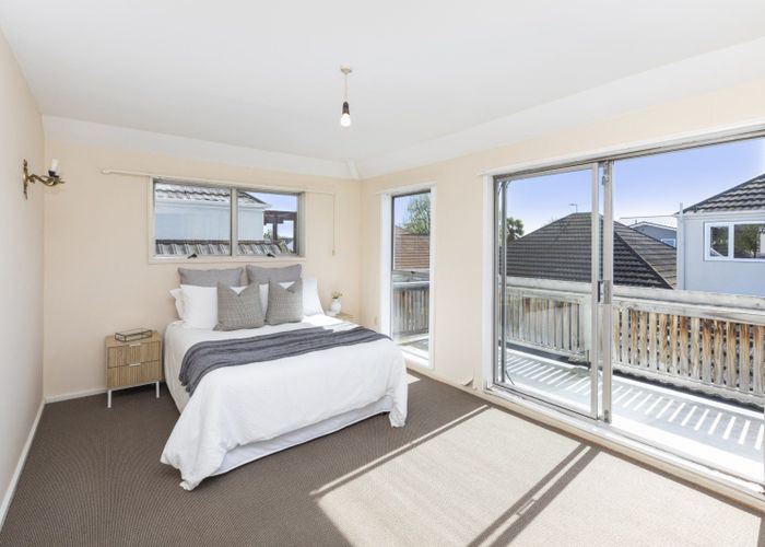  at 2/131 Rugby Street, Merivale, Christchurch City, Canterbury