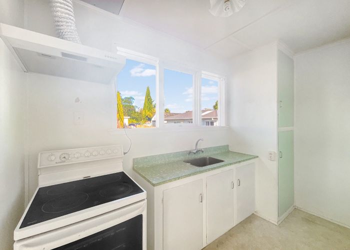  at 118 Rathgar Rd, Henderson, Waitakere City, Auckland