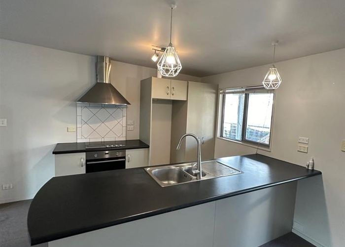  at 72 Kervil Avenue, Te Atatu Peninsula, Waitakere City, Auckland