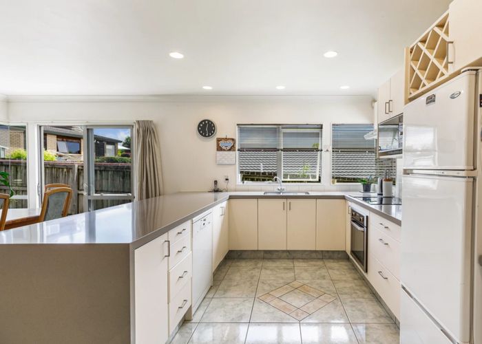  at 5 Ballini Rise, West Harbour, Waitakere City, Auckland