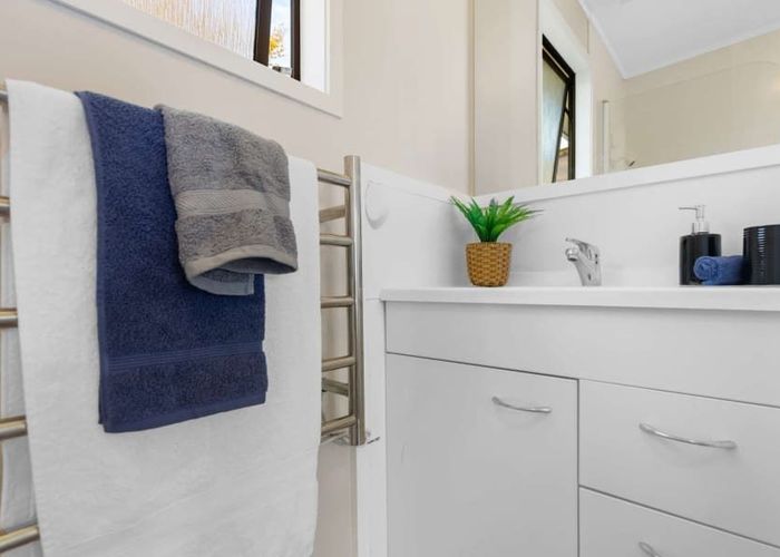  at 53 Gilbass Ave, Hamilton Lake, Hamilton, Waikato