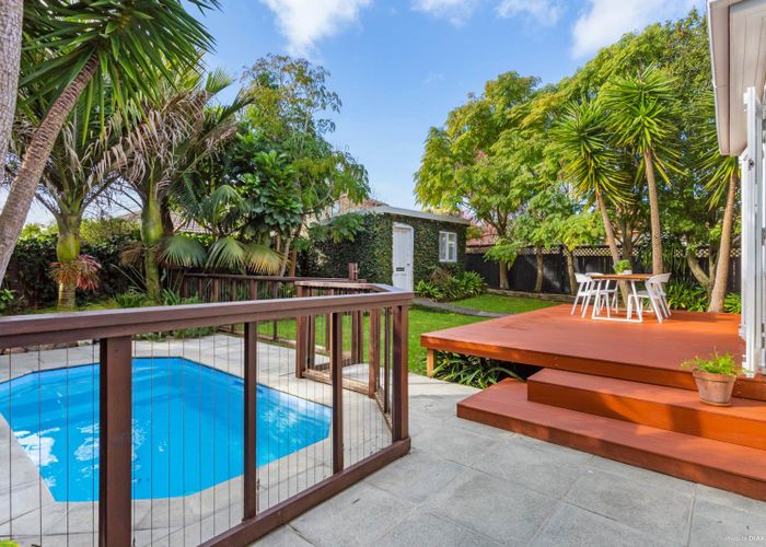  at 9 Beatrix Street, Avondale, Auckland