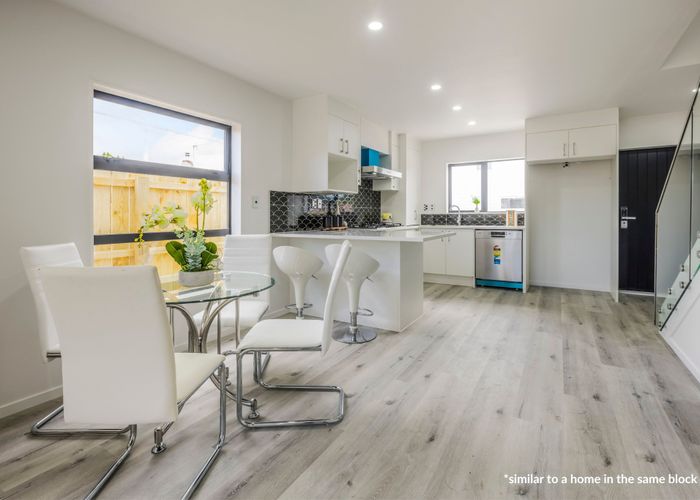  at 10C Thompson Street, Mangere East, Auckland