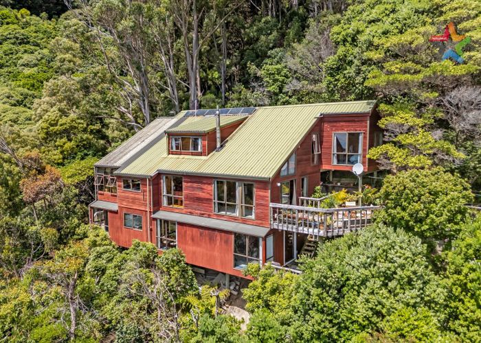  at 321 Marine Drive, Eastbourne, Lower Hutt, Wellington