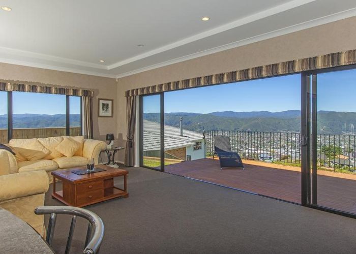  at 40 Arahiwi Grove, Tirohanga, Lower Hutt