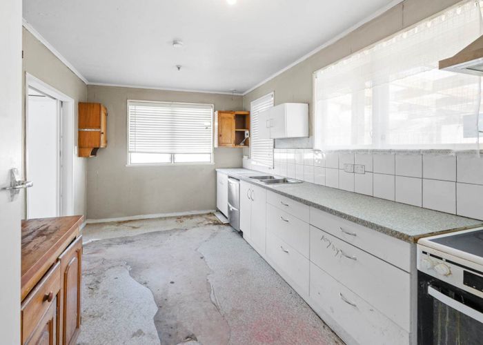  at 104 Rowandale Avenue, Manurewa, Manukau City, Auckland