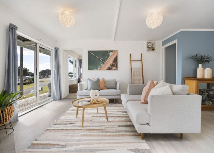  at 8 Signal Street, Foxton Beach, Horowhenua, Manawatu / Whanganui