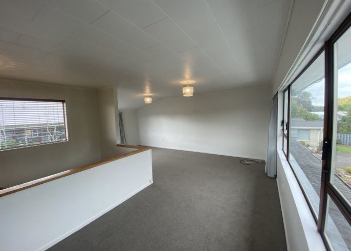  at 2/27 Islington Place, Tamatea, Napier