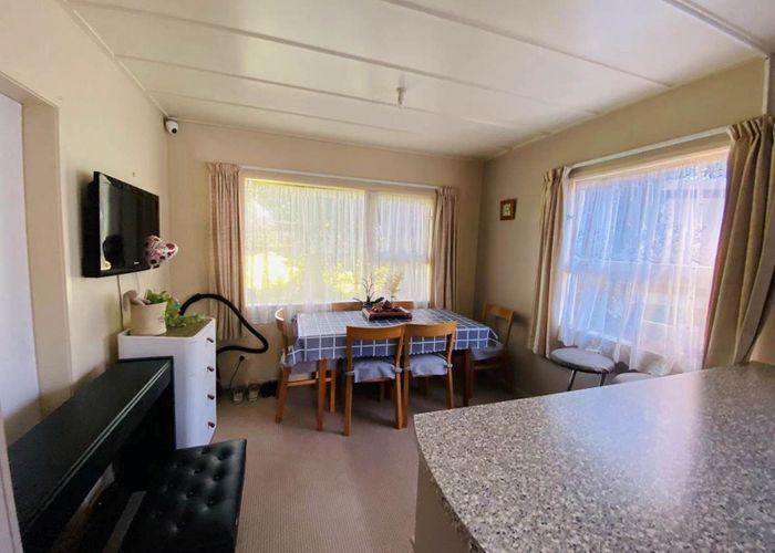  at 52I Pilkington Road, Panmure, Auckland