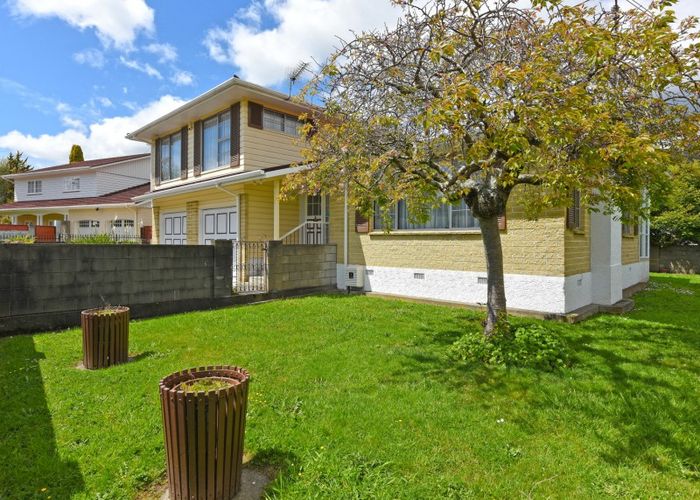  at 3 Dowling Grove, Silverstream, Upper Hutt