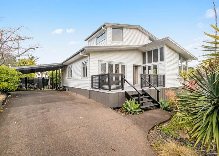  at 92 Moore Street, Howick, Auckland
