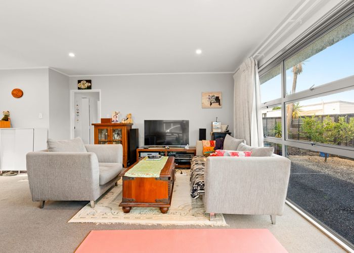  at 1/18 Clovelly Road, Bucklands Beach, Auckland