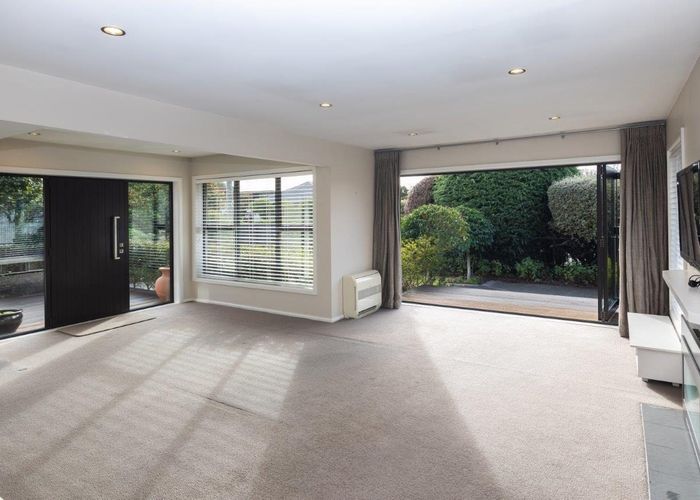 For rent 31 Gleneagles Tce, Fendalton, Christchurch City, Canterbury