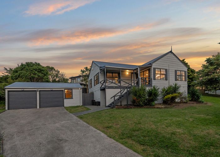  at 17 Palmetto Place, Goodwood Heights, Manukau City, Auckland