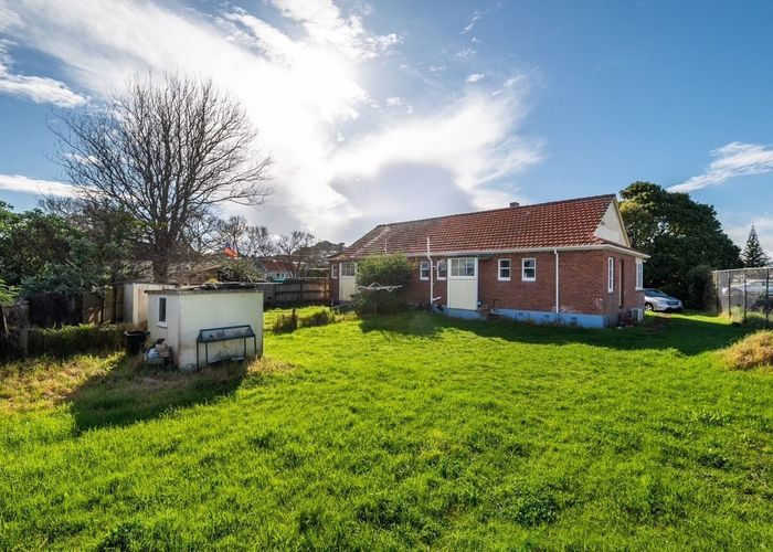  at 5 Barrymore Road, Mount Albert, Auckland