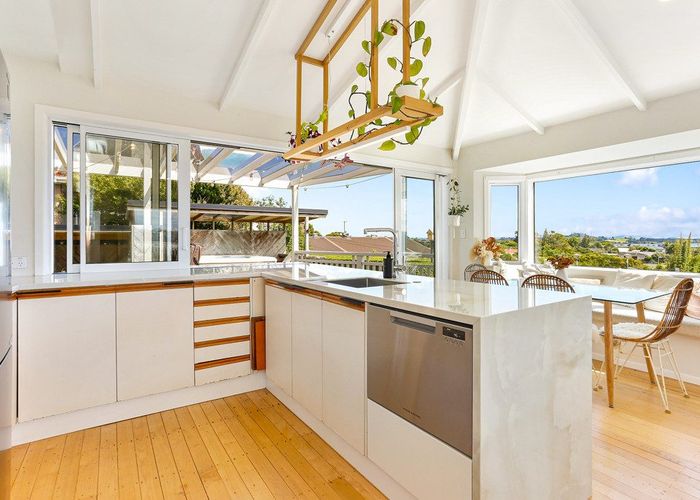  at 93 Taylor Road, Mangere Bridge, Auckland
