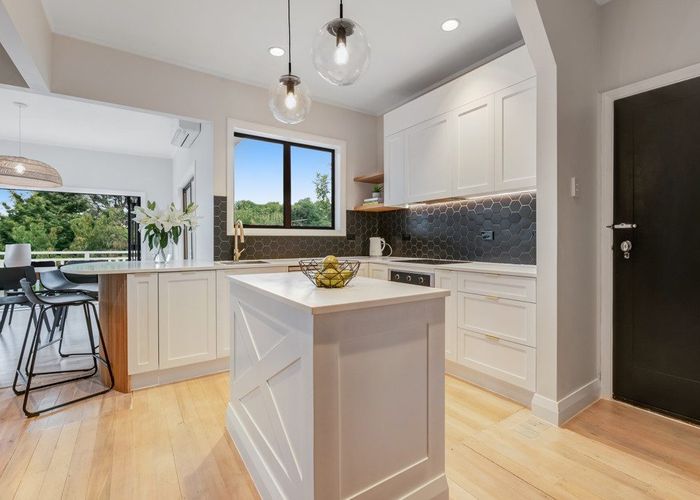  at 10 Sylvia Road, Saint Heliers, Auckland City, Auckland