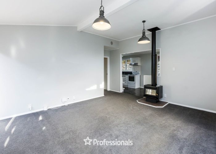  at 130 Pinehaven Road, Pinehaven, Upper Hutt, Wellington