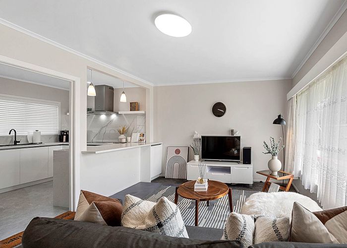  at 2/56A Taharoto Road, Takapuna, North Shore City, Auckland