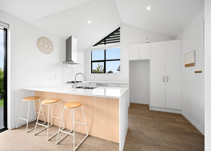  at 1/81 Storey Avenue, Forest Lake, Hamilton, Waikato