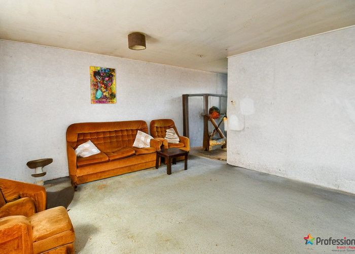  at 2/95 Motatau Road, Papatoetoe, Auckland