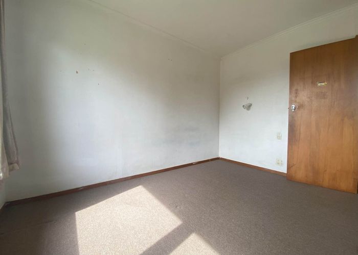  at 25 Commodore Drive, Lynfield, Auckland City, Auckland