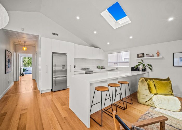  at 44 Huia Road, Point Chevalier, Auckland