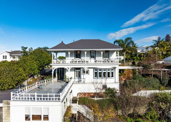  at 15 Colenso Avenue, Hospital Hill, Napier, Hawke's Bay