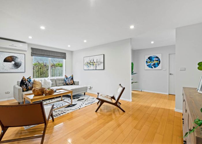  at 114A Lake Road, Northcote, Auckland
