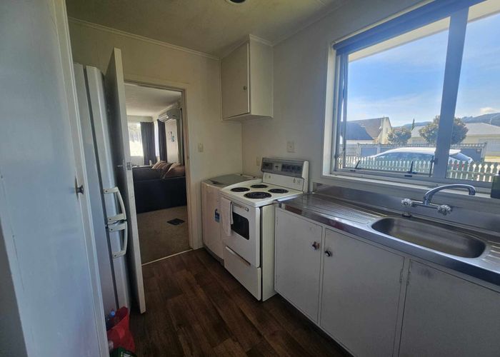  at 1/728 Fergusson drive, Elderslea, Upper Hutt, Wellington